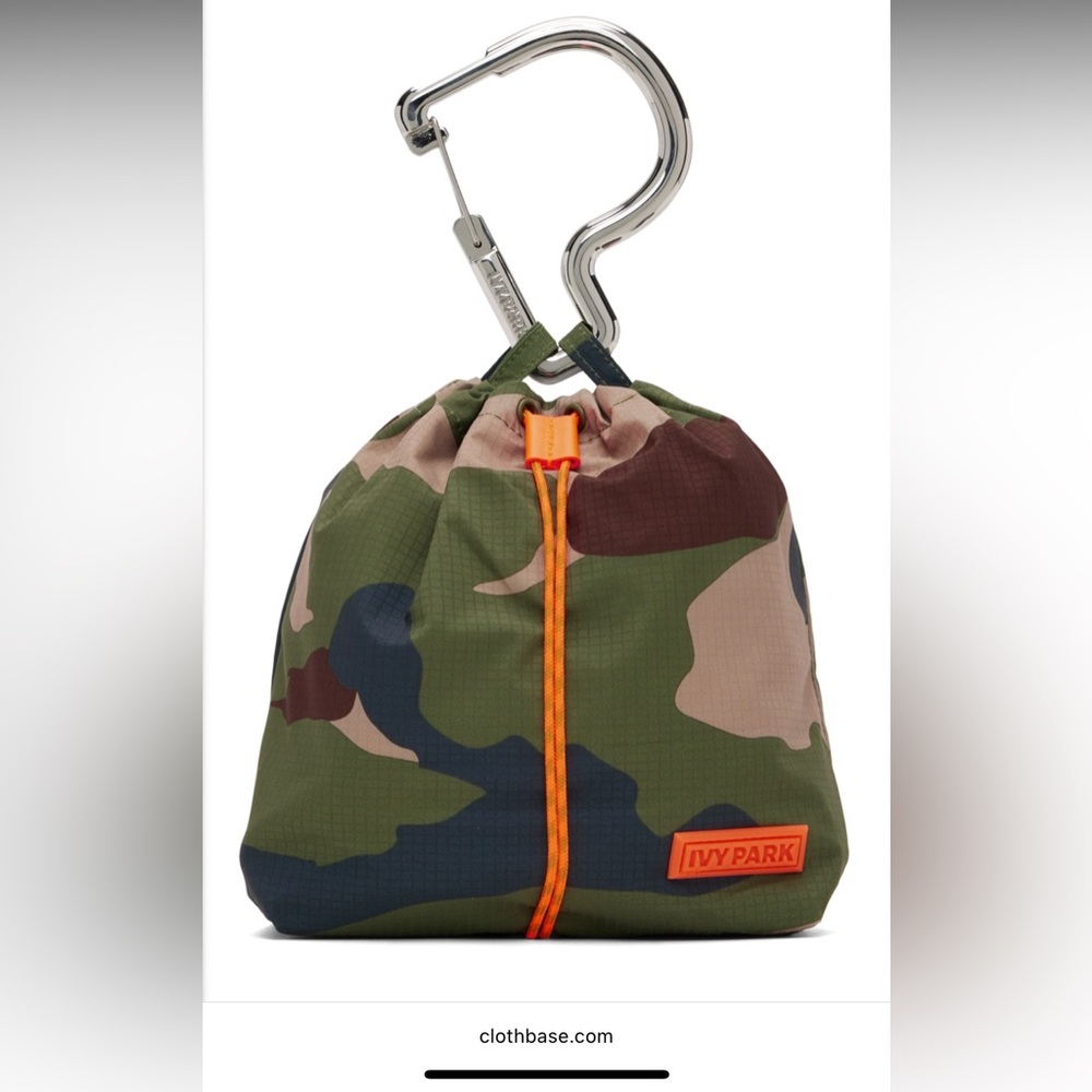 IVY PARK Camouflage Bucket Bag